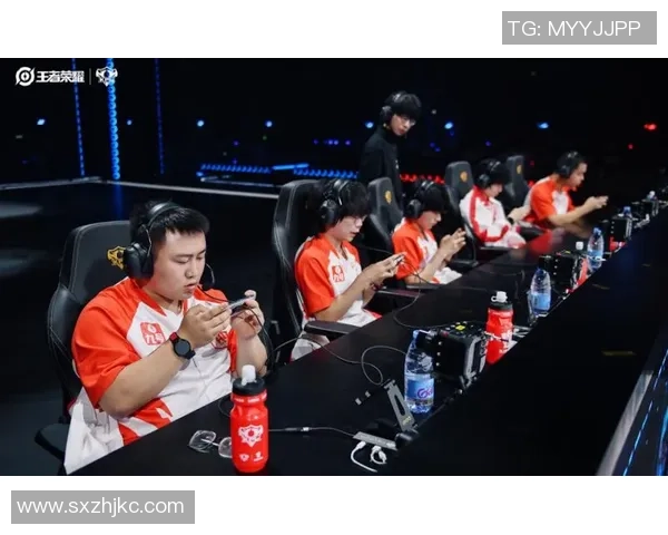 世界赛决战巅峰各大战队鏖战厮杀谁能夺得年度电竞最高荣耀