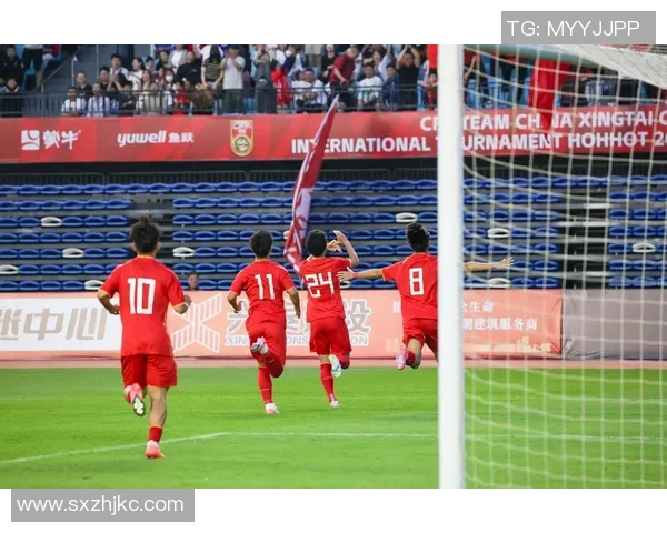 足球的魅力与技术革新 如何在全球范围内改变了运动文化与球迷生活